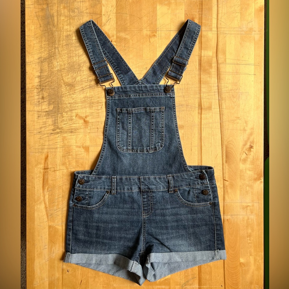 Blue Spice short overalls in Dark Wash Denim